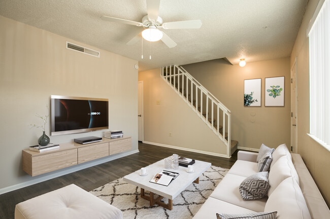3 Bedroom Townhome Living room