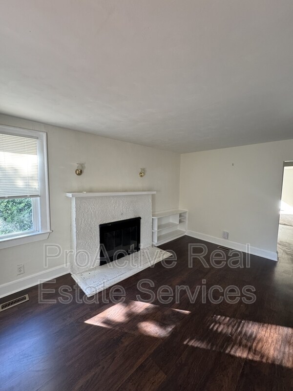 Photo - 1018 Wolcott Ave