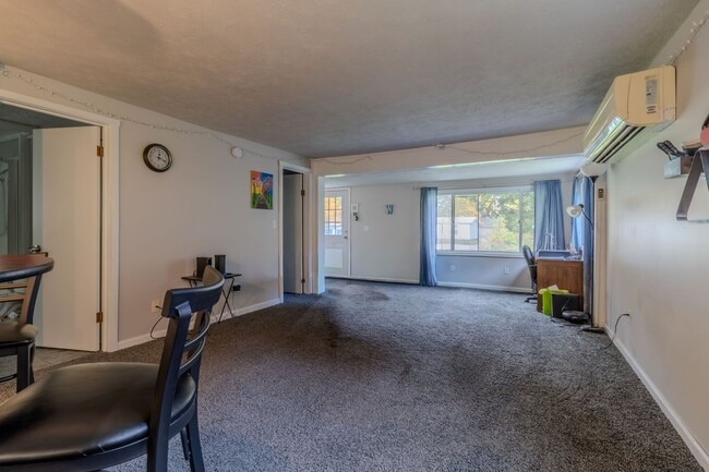 Photo - Lakeside Retreat on Duck Lake Peninsula