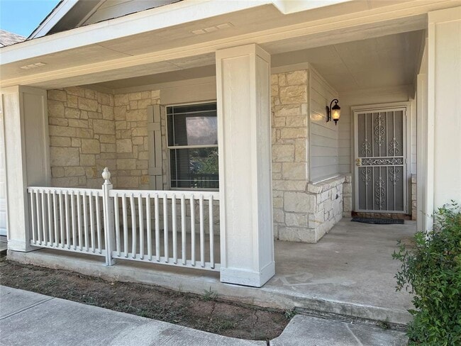 Photo - 309 Decker Dr