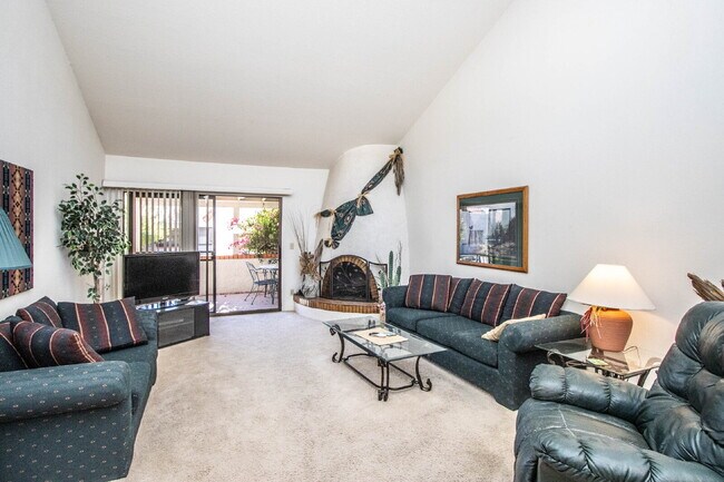 Beautiful Furnished patio home in Old Town Scottsdale, 2BR