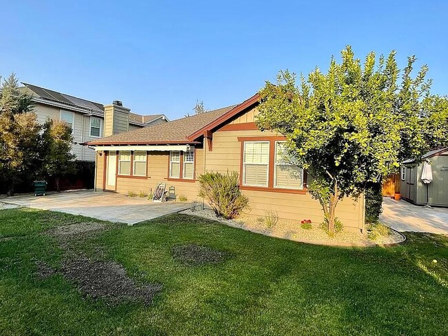 Photo - 2468 Decker Ln
