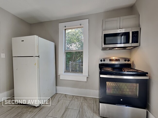 Photo - 1548 W 23rd St