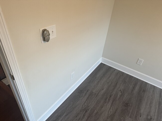 Photo - 2562 Sibley Dr