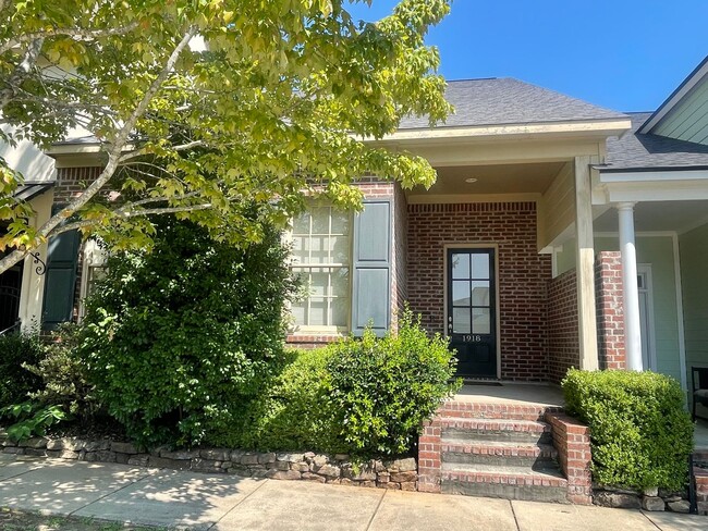 Building Photo - Beautiful Home In Upscale Provenance Commu...