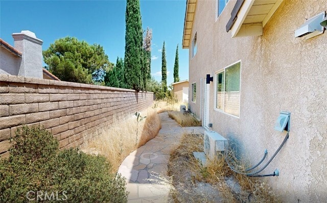 Building Photo - 5637 Redwood Ave