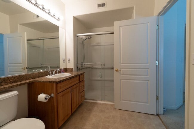 Photo - 1360 Shady Ln Unidad 514