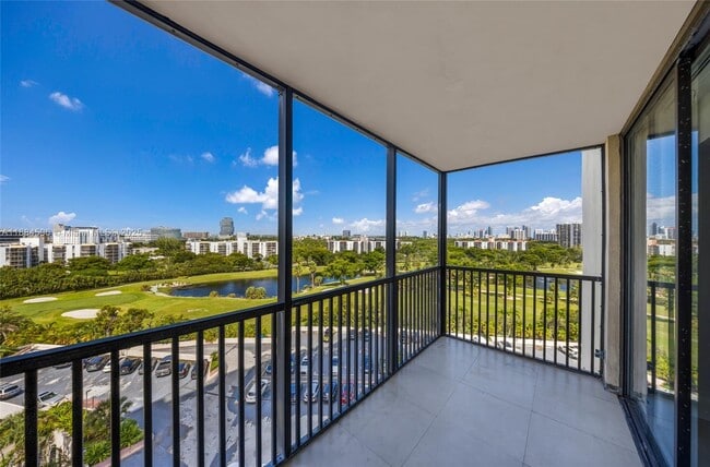 Building Photo - 20301 W Country Club Dr Unit 1122