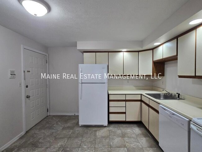 Photo - 20 Tall Pines Dr Unit 18