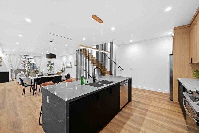 Building Photo - RECENTLY BUILT TOWNHOME | 4 BED 5 BATH | GARAGE