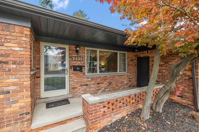 Photo - 2432 Hawkins Ave