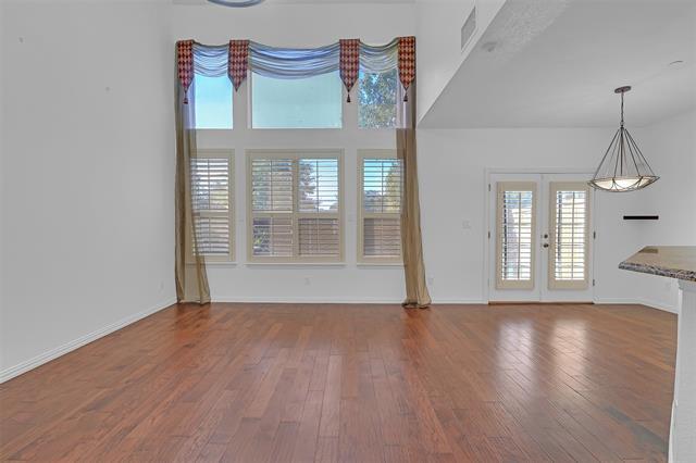 Photo - 948 Avondale Ln