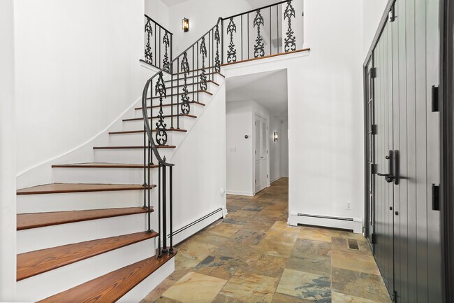 Photo - 11 Partrick Ln