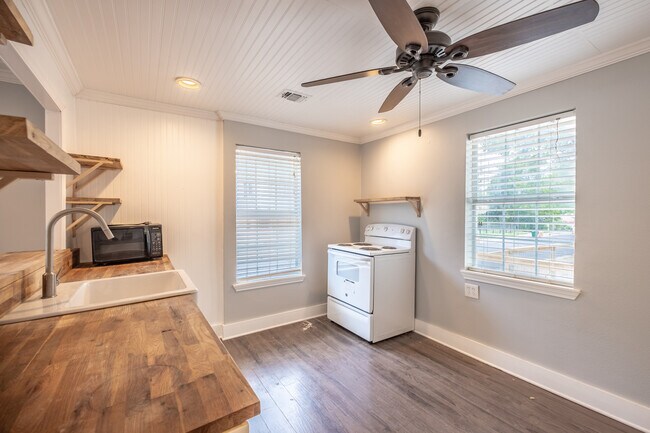 Photo - Charming East Austin 2BR w/ Character & Walkable Location