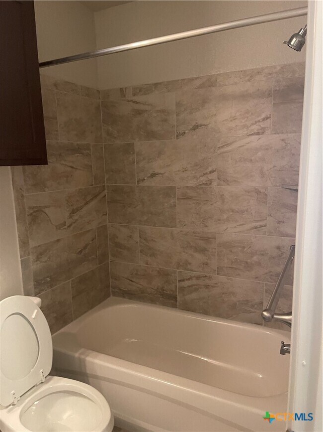 Photo - 547 Lost Trl