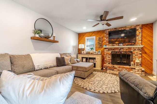 Photo - 1741 McComb Ave