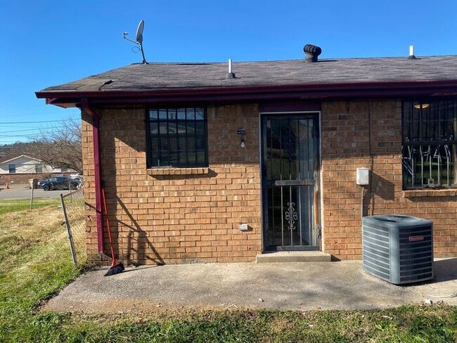 Photo - Renovated East Nash Duplex!