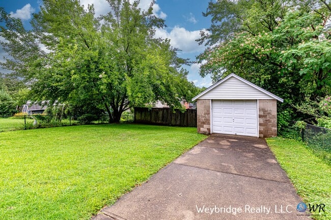 Photo - Beautiful 3BD 2.5 Bath w/ Finished Basement in White Oak/Monfort Heights