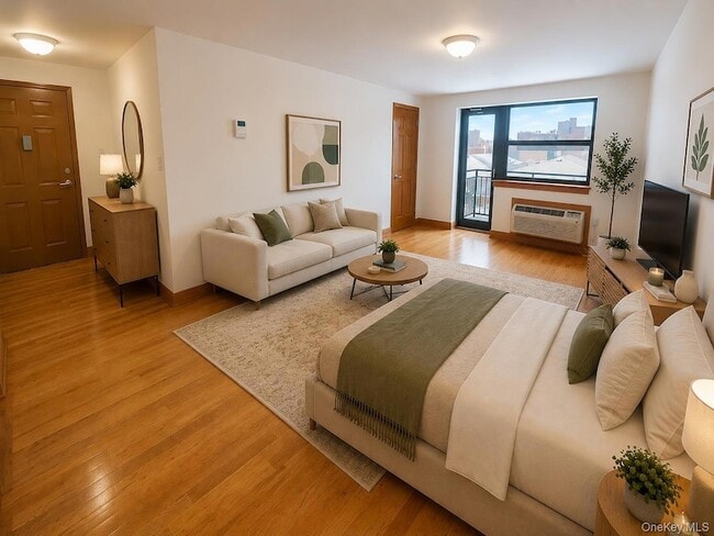 Building Photo - 135-23 82nd Ave Unit 3e