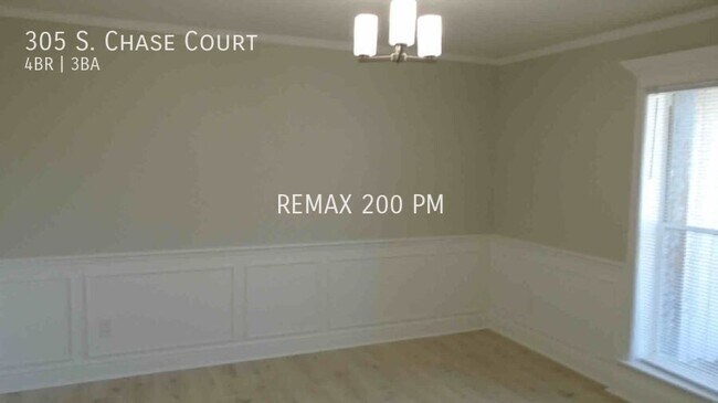 Photo - 305 S Chase Ct