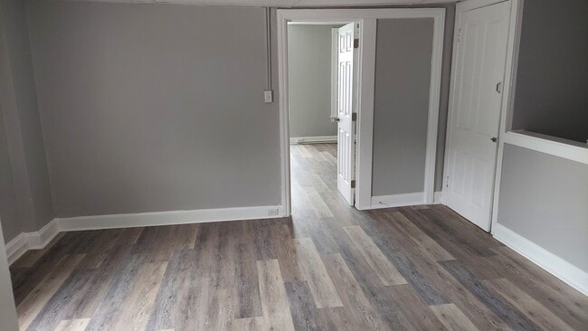 Photo - 354 S Locust St Unidad Apt #3