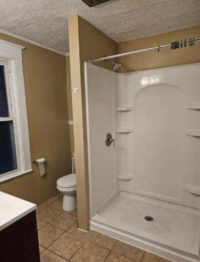 Photo - 29 Forest Pl Unit Upper