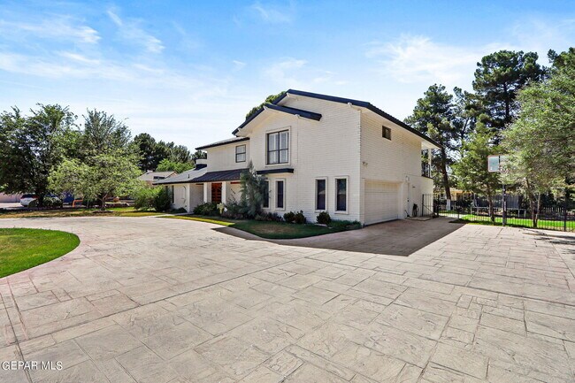 Photo - 5109 Memory Dr House