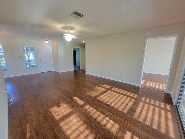 Photo - 4831 Grist Mill Cir