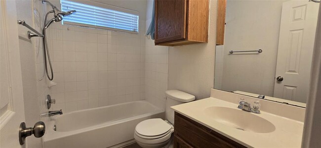 Photo - 606 Lakemont Dr