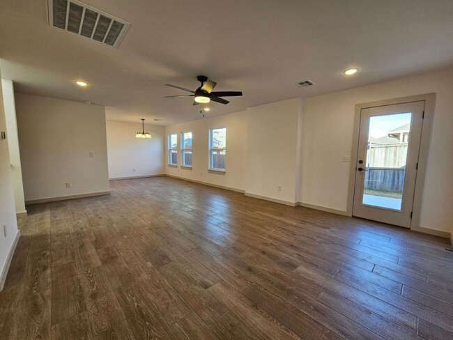 Photo - (3) Bed/(2.5) Bath Townhome Avail NOW! New Construction!