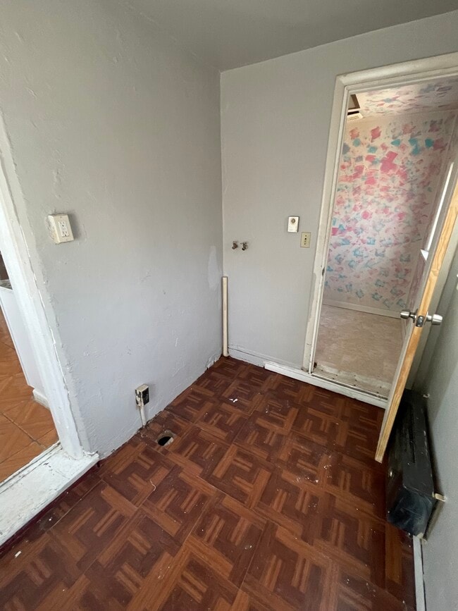 Photo - 513 W Green St
