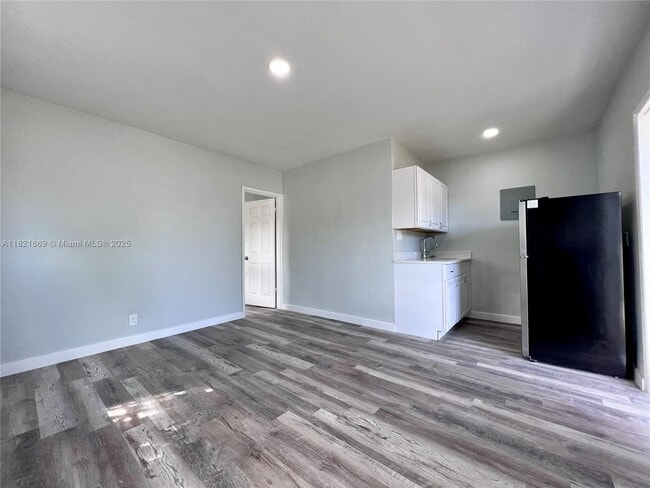 Photo - 2901 NW 18th St Apartamento Unidad 17