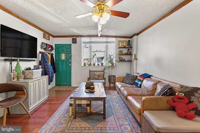 Photo - 808 Sears St