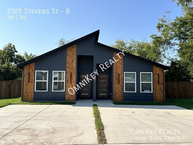Building Photo - 3305 Stevens St Unit B