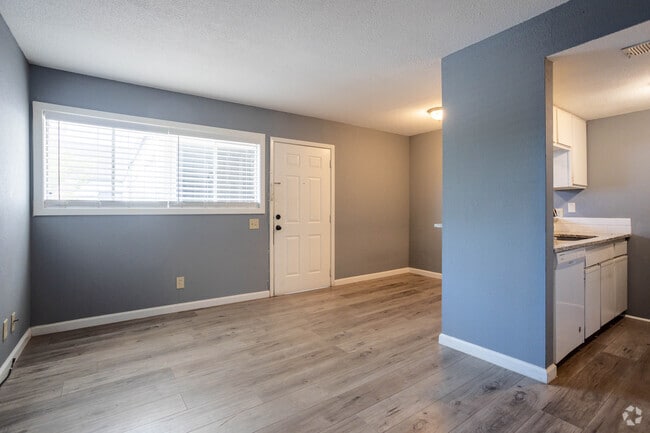 1 BR, 1 BA - Unit 14 - Branard Apartments