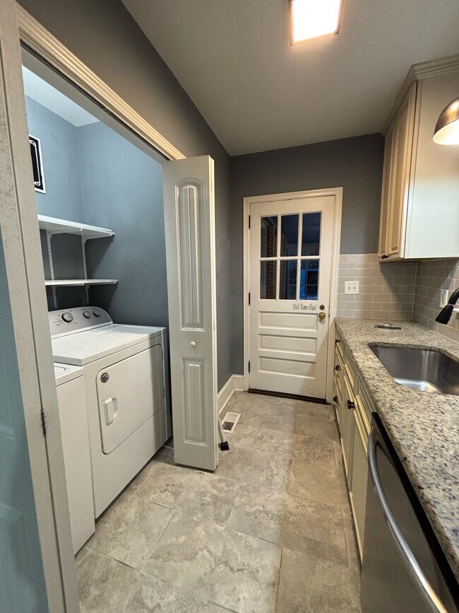 Photo - 1420 Pine Valley Loop