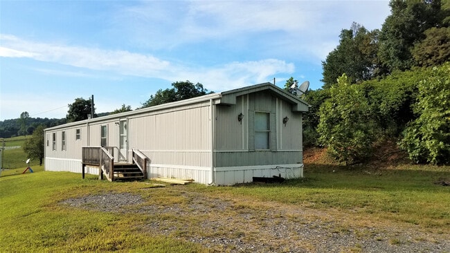Building Photo - 1617 Nettle Knob Rd
