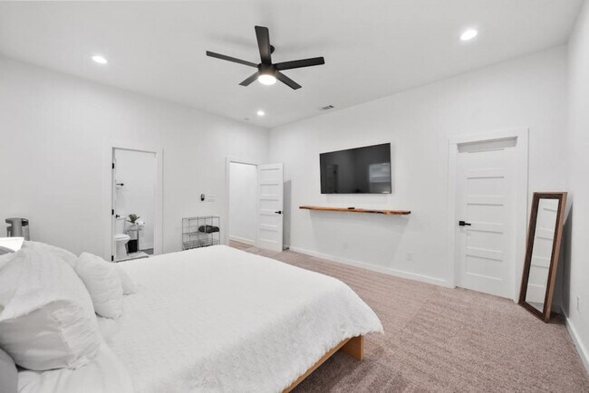 921 E Hattie St Unit SI FL1-ID1301587P