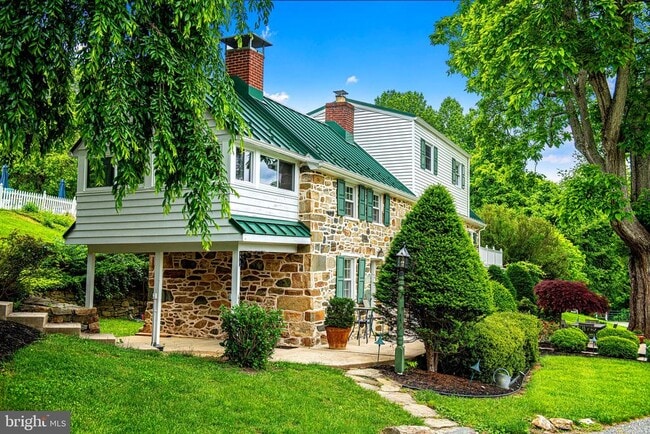 Photo - 607 E Wheel Rd