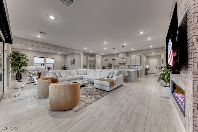 Photo - 375 Portus Delphini Ct