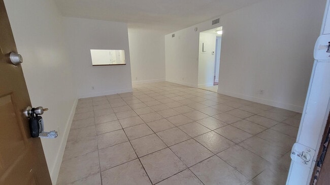 Photo - 3712 N University Dr Unit 3712