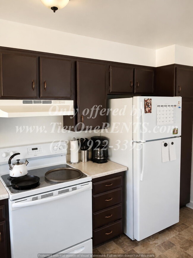 This property offers a NO DEPOSIT option available for qualified renters!