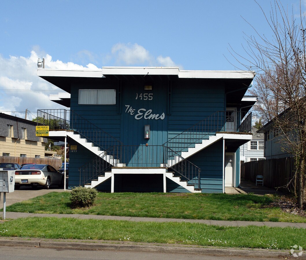 Photo - 1455 High St