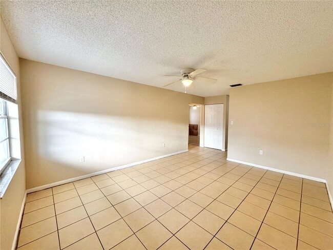 Photo - 2571 Elm Ave