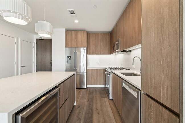 Photo - 1 Riva Row Unit 1308