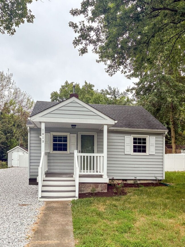 Charming 2BR Home in the Westover Area – A... - Charming 2BR Home in the Westover Area – A...