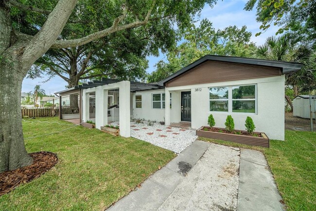 Photo - 3812 W Rogers Ave