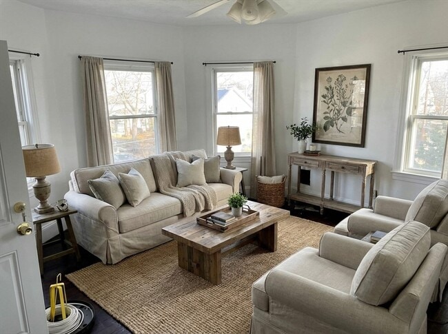 Photo - 49 Carpenter St Unit 3