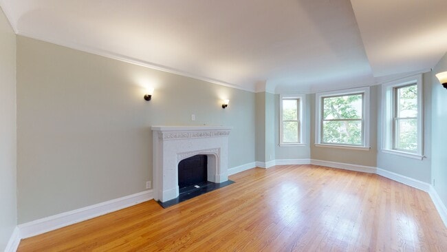 Photo - 3057 N Troy St Unit 3057 N Troy st 3