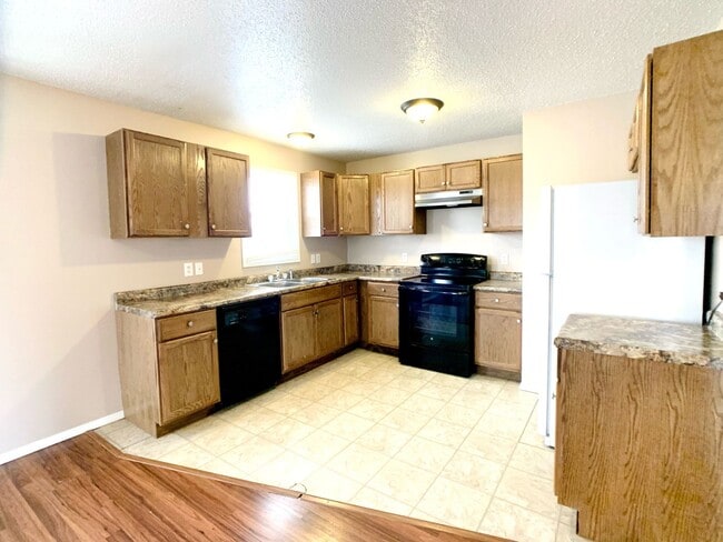 Photo - Three Bed/ 2 Bath House